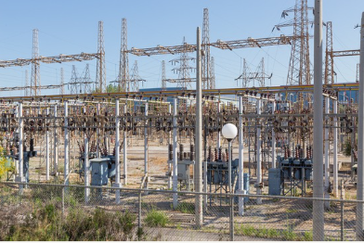 إلى أي مدى يمكنك تشغيل الطاقة من المحول؟