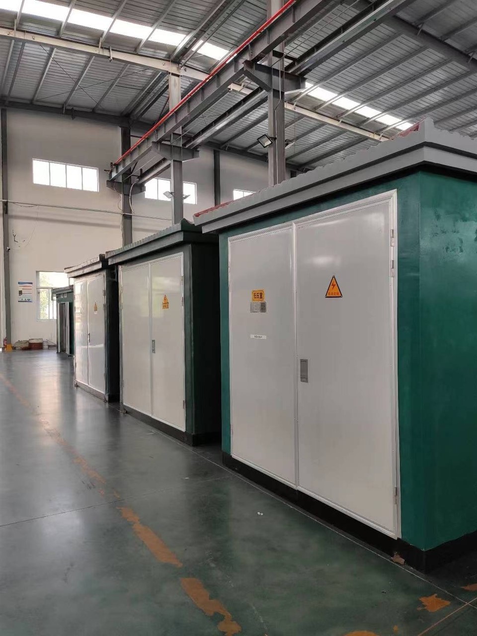 New Energy Integrated Photovoltaic Prefabricated Cabin MV&HV Transformers Cutting-Edge Distribution Equipment