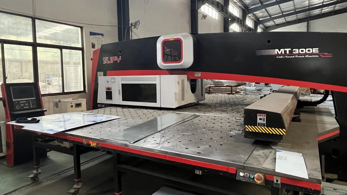 P10-Laser Cutting Machine2-1